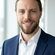 Jaroslaw M. headshot