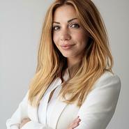 Noemi M. headshot